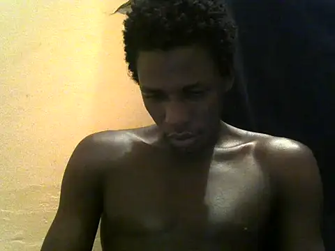 Bigras0011 online show from May 31, 2026, 4:02 pm