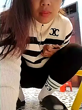 Snapshot of Lady-big91 chatting on December 29, 2024, 10:47 pm Lady-big91 online show from December 29, 2024, 10:47 pm