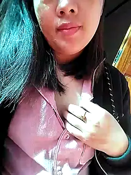 Snapshot of Lady-big91 chatting on November 26, 2025, 2:11 am Lady-big91 online show from November 26, 2025, 2:11 am