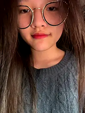 Krixxi22 online show from November 26, 2025, 4:51 pm