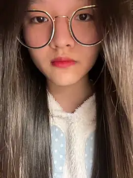 Krixxi22 online show from January 6, 2026, 2:43 pm