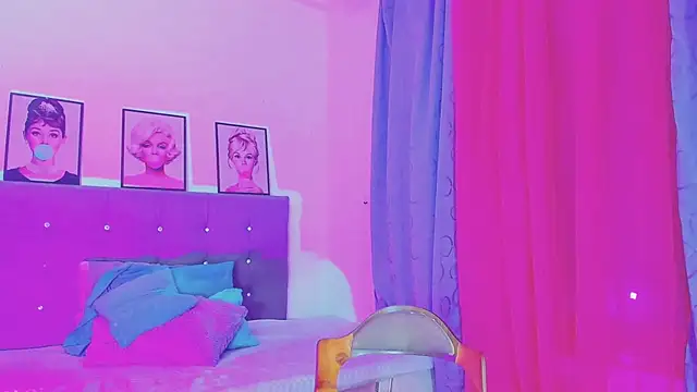 Snapshot of Kimberly_thompsom chatting on January 17, 2025, 2:50 pm Kimberly thompsom online show from January 17, 2025, 2:50 pm