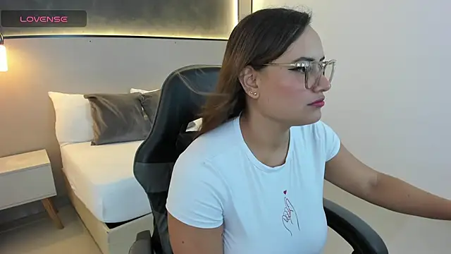 Snapshot of zoe_danae_ chatting on July 23, 2026, 1:30 pm zoe danae online show from July 23, 2026, 1:30 pm