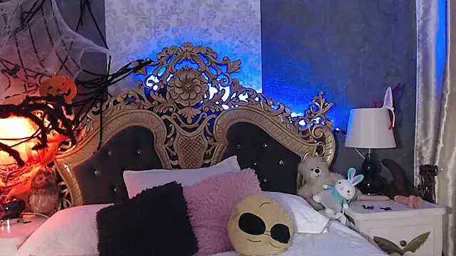 Giselle Noah online show from October 28, 2025, 7:46 pm