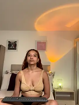 rubi star online show from October 7, 2025, 4:30 pm