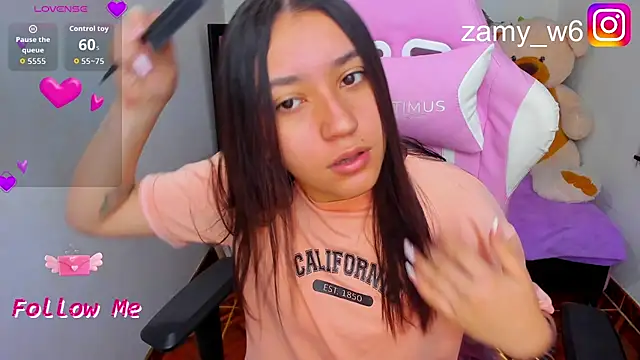 Snapshot of karla_cute01 chatting on December 5, 2025, 5:50 am karla cute01 online show from December 5, 2025, 5:50 am