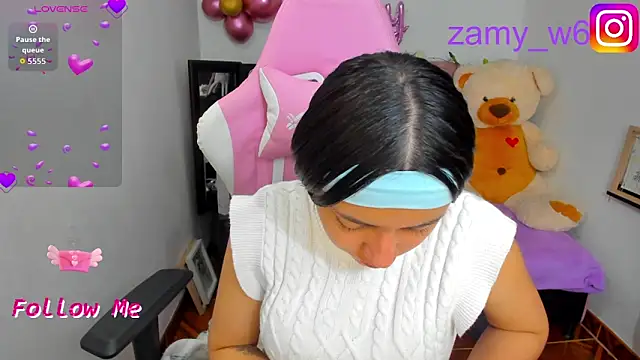 Snapshot of karla_cute01 chatting on November 3, 2025, 4:39 am karla cute01 online show from November 3, 2025, 4:39 am