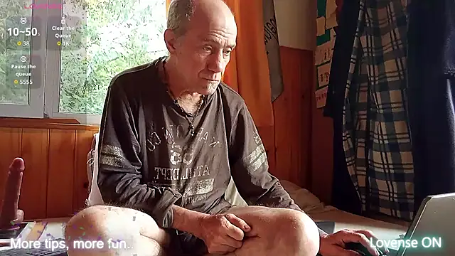 papifacu online show from November 11, 2025, 12:33 pm