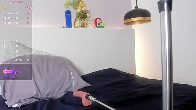 Snapshot of Scarlett_grey1 chatting on November 10, 2025, 8:52 am Scarlett grey1 online show from November 10, 2025, 8:52 am