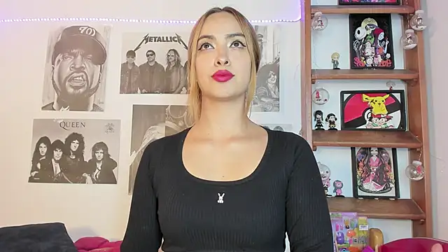 Snapshot of Meowlody chatting on March 18, 2025, 12:30 am Meowlody online show from March 18, 2025, 12:30 am