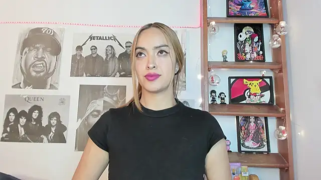 Snapshot of Meowlody chatting on March 15, 2025, 4:57 am Meowlody online show from March 15, 2025, 4:57 am