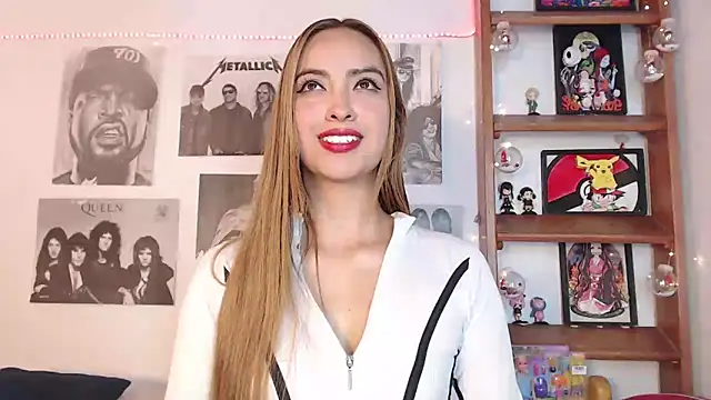 Snapshot of Meowlody chatting on February 18, 2025, 12:37 am Meowlody online show from February 18, 2025, 12:37 am