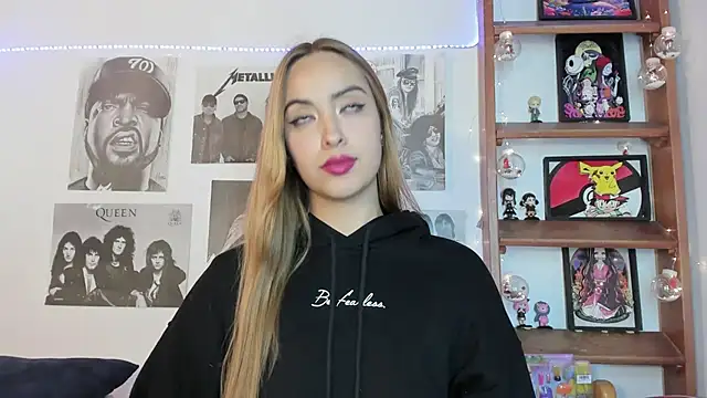 Snapshot of Meowlody chatting on March 8, 2025, 7:38 am Meowlody online show from March 8, 2025, 7:38 am