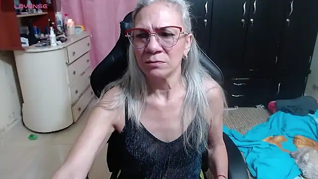 Snapshot of Giorgia_xue53 chatting on October 16, 2025, 1:14 am Giorgia xue53 online show from October 16, 2025, 1:14 am