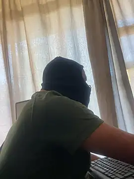 Snapshot of jaytee198610 chatting on March 11, 2026, 3:06 pm jaytee198610 online show from March 11, 2026, 3:06 pm