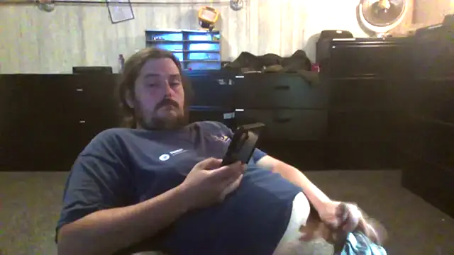 daddysmalldick502 online show from May 13, 2026, 2:02 pm