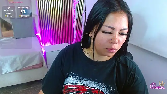 martinna tay online show from April 28, 2026, 3:11 am