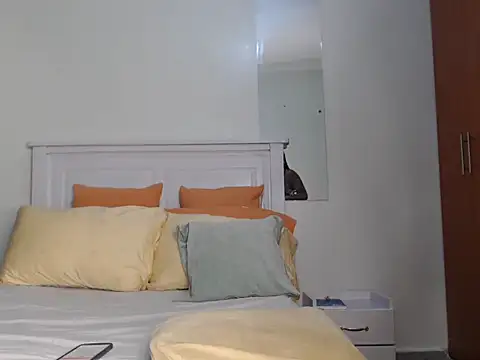 Snapshot of sweetice_02 chatting on November 12, 2025, 1:32 am sweetice 02 online show from November 12, 2025, 1:32 am