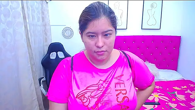 Snapshot of littleflower4you chatting on October 5, 2025, 12:18 pm littleflower4you online show from October 5, 2025, 12:18 pm