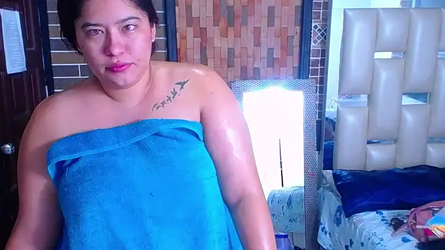 Snapshot of littleflower4you chatting on March 22, 2025, 8:40 am littleflower4you online show from March 22, 2025, 8:40 am