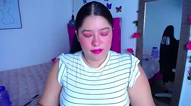 Snapshot of littleflower4you chatting on February 26, 2025, 7:21 pm littleflower4you online show from February 26, 2025, 7:21 pm