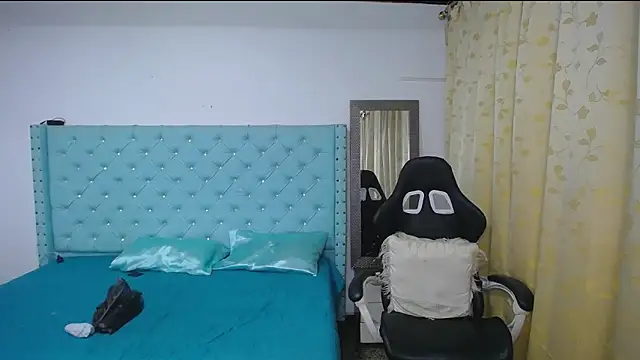 Snapshot of littleflower4you chatting on September 25, 2025, 12:22 pm littleflower4you online show from September 25, 2025, 12:22 pm