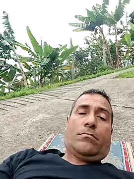 Snapshot of Janle_19c chatting on December 1, 2024, 8:47 pm Janle 19c online show from December 1, 2024, 8:47 pm