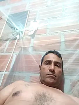 Snapshot of Janle_19c chatting on December 31, 2024, 2:51 am Janle 19c online show from December 31, 2024, 2:51 am