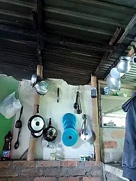 Snapshot of Janle_19c chatting on December 4, 2024, 4:43 pm Janle 19c online show from December 4, 2024, 4:43 pm