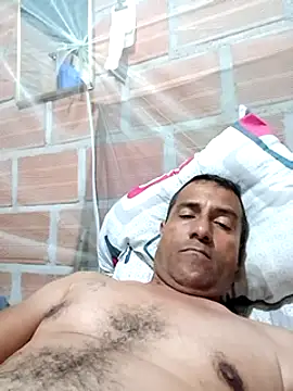 Snapshot of Janle_19c chatting on December 2, 2024, 2:15 am Janle 19c online show from December 2, 2024, 2:15 am