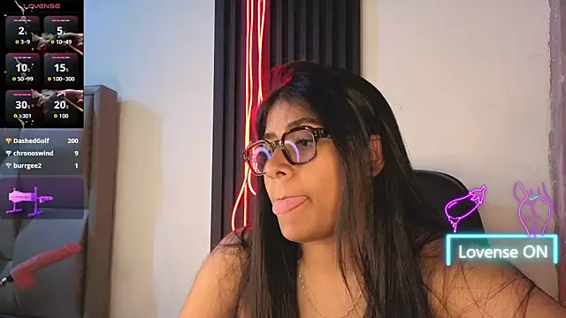 Snapshot of Rubi_boobs_ chatting on June 18, 2026, 8:14 pm Rubi boobs online show from June 18, 2026, 8:14 pm