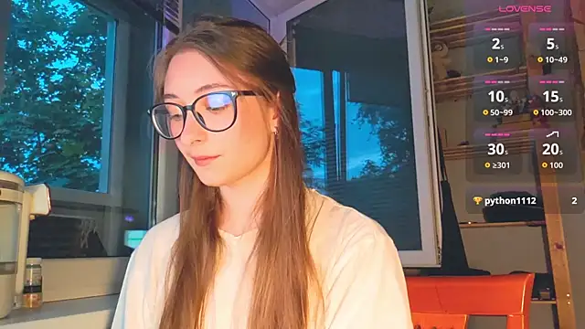 Snapshot of monlight__dana chatting on June 1, 2026, 7:24 pm monlight dana online show from June 1, 2026, 7:24 pm