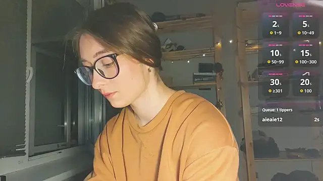 Snapshot of monlight__dana chatting on October 9, 2025, 10:43 pm monlight dana online show from October 9, 2025, 10:43 pm