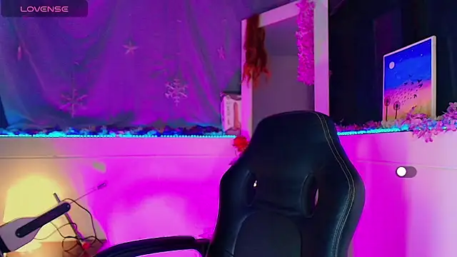 Snapshot of mariana_scott__ chatting on December 1, 2025, 11:05 pm mariana scott online show from December 1, 2025, 11:05 pm