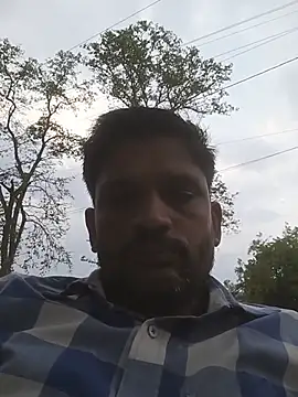 Snapshot of Desi_Couple32 chatting on June 8, 2026, 1:00 pm Desi Couple32 online show from June 8, 2026, 1:00 pm