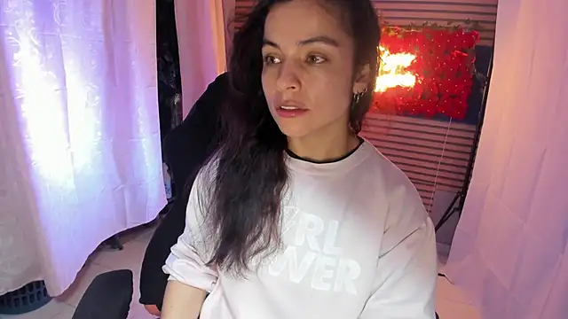 Snapshot of rosse_2504 chatting on December 5, 2025, 5:22 pm rosse 2504 online show from December 5, 2025, 5:22 pm