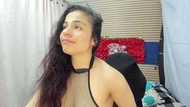 Snapshot of rosse_2504 chatting on June 3, 2026, 12:50 pm rosse 2504 online show from June 3, 2026, 12:50 pm