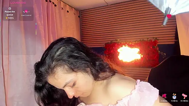 Snapshot of rosse_2504 chatting on February 13, 2026, 2:06 pm rosse 2504 online show from February 13, 2026, 2:06 pm