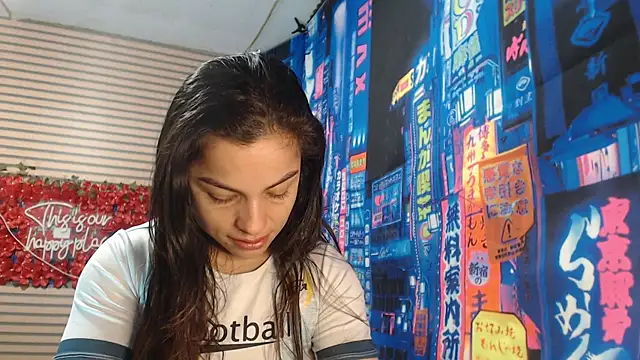 Snapshot of rosse_2504 chatting on August 4, 2026, 12:20 pm rosse 2504 online show from August 4, 2026, 12:20 pm