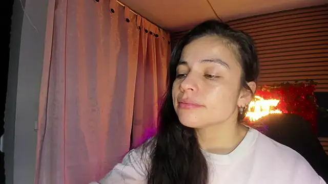 Snapshot of rosse_2504 chatting on March 11, 2026, 12:21 pm rosse 2504 online show from March 11, 2026, 12:21 pm