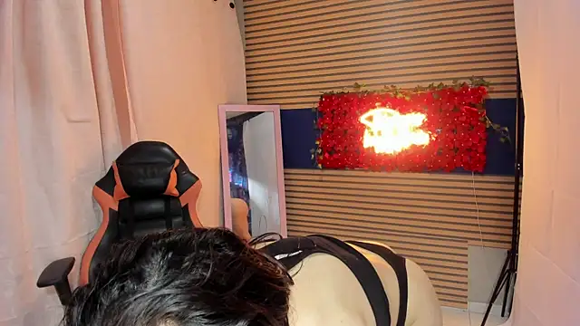 Snapshot of rosse_2504 chatting on October 19, 2025, 9:12 am rosse 2504 online show from October 19, 2025, 9:12 am