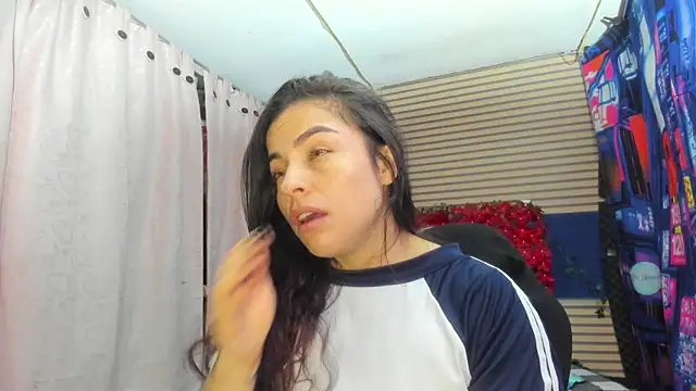 Snapshot of rosse_2504 chatting on July 15, 2026, 12:34 pm rosse 2504 online show from July 15, 2026, 12:34 pm