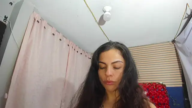 Snapshot of rosse_2504 chatting on July 11, 2026, 9:20 am rosse 2504 online show from July 11, 2026, 9:20 am