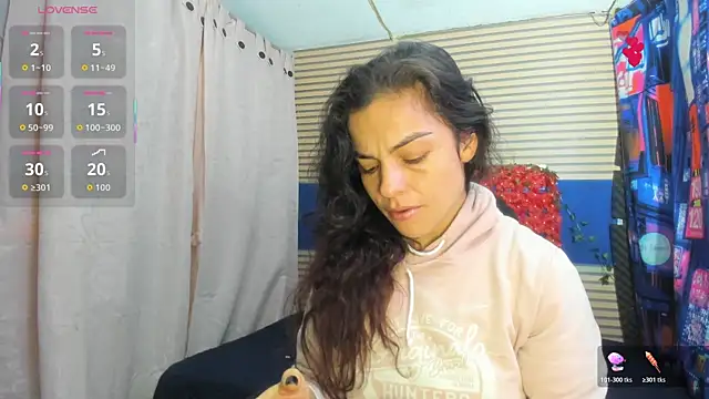 Snapshot of rosse_2504 chatting on July 17, 2026, 12:35 pm rosse 2504 online show from July 17, 2026, 12:35 pm