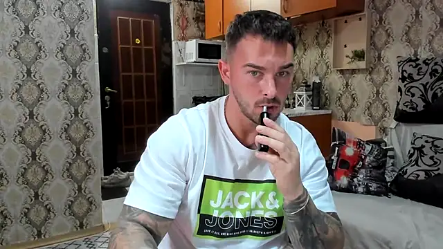 Jonmusclemaster online show from October 17, 2025, 7:37 pm