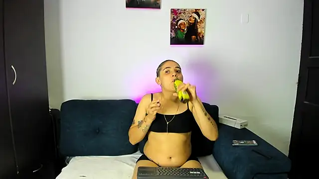 AndreaAndKarina online show from October 30, 2025, 12:42 am