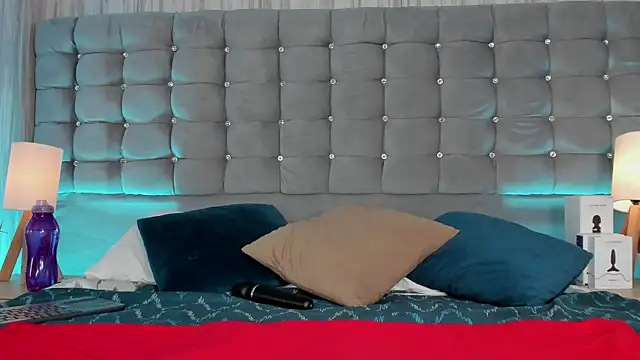 Snapshot of Poacahontasfg chatting on October 10, 2025, 4:02 am Poacahontasfg online show from October 10, 2025, 4:02 am