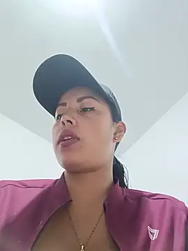 Snapshot of _andrea30 chatting on July 3, 2026, 11:06 am andrea30 online show from July 3, 2026, 11:06 am