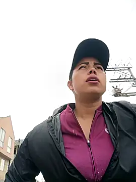  andrea30 online show from February 7, 2026, 12:24 pm