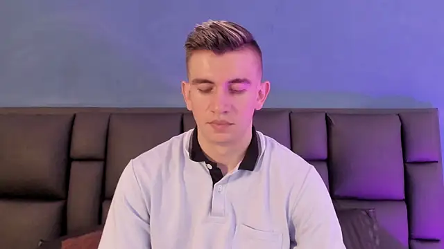 Snapshot of MikaelSlow chatting on February 20, 2026, 3:47 am MikaelSlow online show from February 20, 2026, 3:47 am